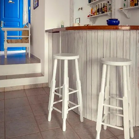 Отель Meltemi Folegandros Town