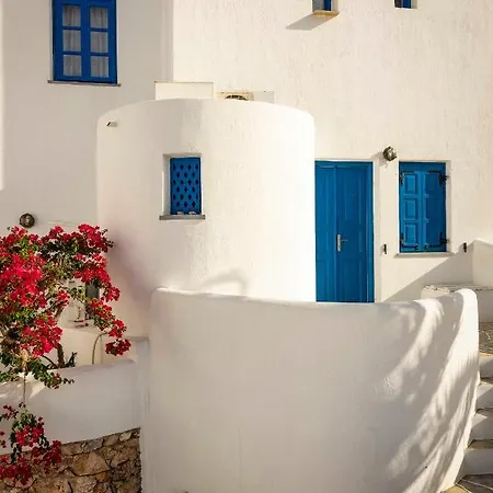Отель Meltemi Folegandros Town