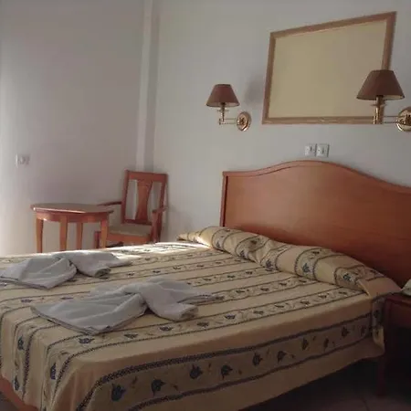 Отель Meltemi Folegandros Town