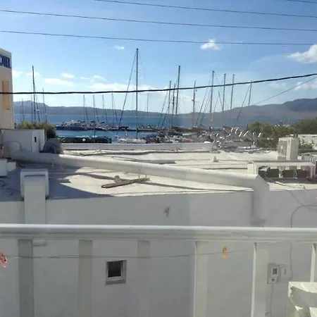 Meltemi Отель Folegandros Town